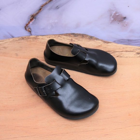 closed heel clogs